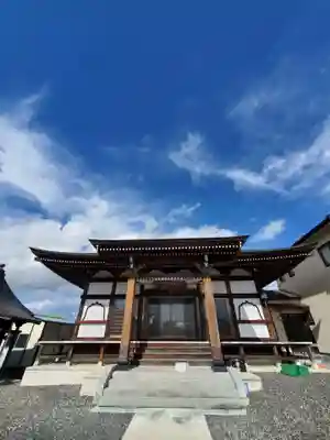 西泉寺の本殿・本堂