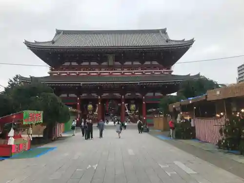 浅草寺の山門・神門
