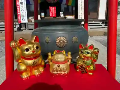 寺岡山元三大師の{uncategorized: "未分類", other: "その他", undefined: "問題あり", building: "その他建物", grave: "お墓", sacred_gate: "鳥居", guardian: "狛犬", statue: "像", buddha: "仏像", history: "歴史", nature: "自然", garden: "庭園", animal: "動物", pagoda: "塔", temizu: "手水舎", mountain_gate: "山門・神門", sanctuary: "本殿・本堂", subordinate: "末社・摂社", art: "芸術", scenery: "景色", jizo: "地蔵", ema: "絵馬", goshuin: "御朱印", omikuji: "おみくじ", items: "授与品その他", amulet: "お守り", goshuincho: "御朱印帳", eats: "食事", festival: "お祭り", votive_dance: "神楽", shichigosan: "七五三参", wedding: "結婚式", experience: "体験その他", initially: "初詣", around: "周辺", anti_infection: "感染症対策"}