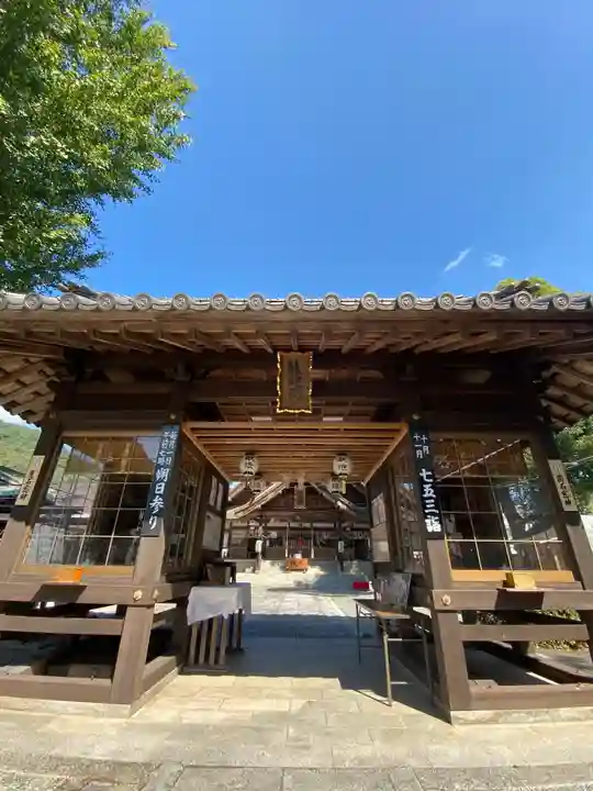 瀧宮神社の山門・神門