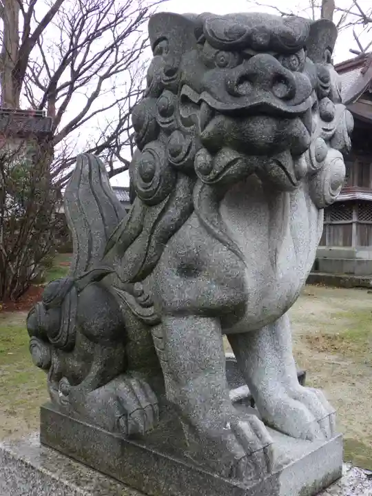 聖神社の狛犬