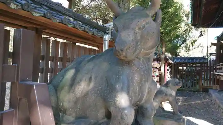 牛嶋神社の狛犬