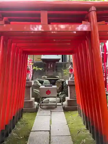 若宮八幡社の末社・摂社