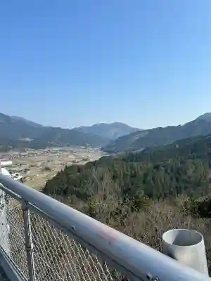 金刀比羅神社の{uncategorized: "未分類", other: "その他", undefined: "問題あり", building: "その他建物", grave: "お墓", sacred_gate: "鳥居", guardian: "狛犬", statue: "像", buddha: "仏像", history: "歴史", nature: "自然", garden: "庭園", animal: "動物", pagoda: "塔", temizu: "手水舎", mountain_gate: "山門・神門", sanctuary: "本殿・本堂", subordinate: "末社・摂社", art: "芸術", scenery: "景色", jizo: "地蔵", ema: "絵馬", goshuin: "御朱印", omikuji: "おみくじ", items: "授与品その他", amulet: "お守り", goshuincho: "御朱印帳", eats: "食事", festival: "お祭り", votive_dance: "神楽", shichigosan: "七五三参", wedding: "結婚式", experience: "体験その他", initially: "初詣", around: "周辺", anti_infection: "感染症対策"}