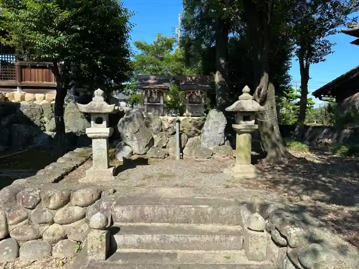 阿具麻神社の末社・摂社