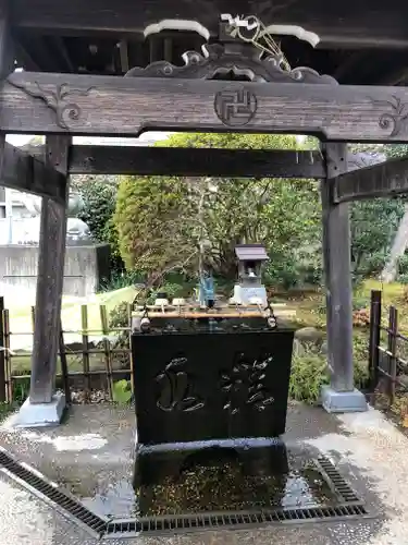 龍泉寺の手水舎