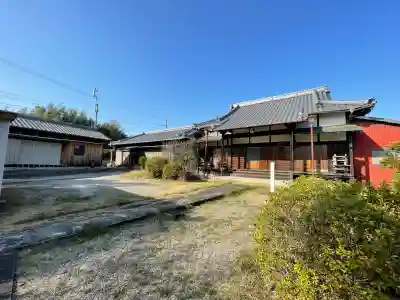 本宗寺の{uncategorized: "未分類", other: "その他", undefined: "問題あり", building: "その他建物", grave: "お墓", sacred_gate: "鳥居", guardian: "狛犬", statue: "像", buddha: "仏像", history: "歴史", nature: "自然", garden: "庭園", animal: "動物", pagoda: "塔", temizu: "手水舎", mountain_gate: "山門・神門", sanctuary: "本殿・本堂", subordinate: "末社・摂社", art: "芸術", scenery: "景色", jizo: "地蔵", ema: "絵馬", goshuin: "御朱印", omikuji: "おみくじ", items: "授与品その他", amulet: "お守り", goshuincho: "御朱印帳", eats: "食事", festival: "お祭り", votive_dance: "神楽", shichigosan: "七五三参", wedding: "結婚式", experience: "体験その他", initially: "初詣", around: "周辺", anti_infection: "感染症対策"}