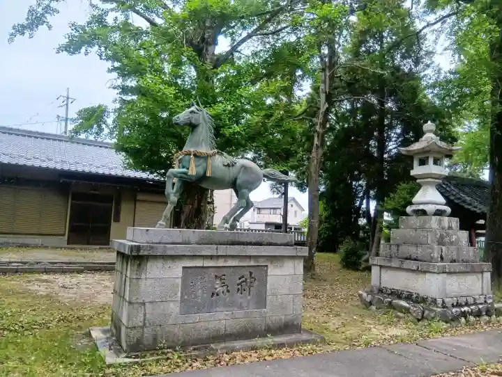 高桑八幡神社の{uncategorized: "未分類", other: "その他", undefined: "問題あり", building: "その他建物", grave: "お墓", sacred_gate: "鳥居", guardian: "狛犬", statue: "像", buddha: "仏像", history: "歴史", nature: "自然", garden: "庭園", animal: "動物", pagoda: "塔", temizu: "手水舎", mountain_gate: "山門・神門", sanctuary: "本殿・本堂", subordinate: "末社・摂社", art: "芸術", scenery: "景色", jizo: "地蔵", ema: "絵馬", goshuin: "御朱印", omikuji: "おみくじ", items: "授与品その他", amulet: "お守り", goshuincho: "御朱印帳", eats: "食事", festival: "お祭り", votive_dance: "神楽", shichigosan: "七五三参", wedding: "結婚式", experience: "体験その他", initially: "初詣", around: "周辺", anti_infection: "感染症対策"}