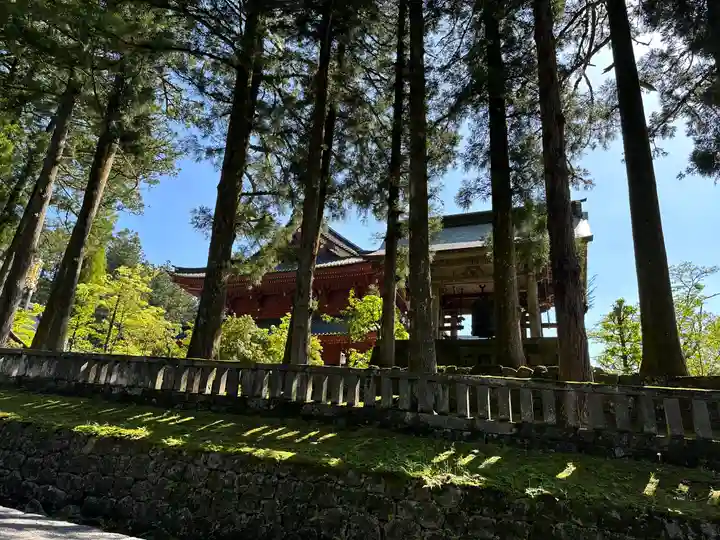 日光山輪王寺三仏堂の周辺