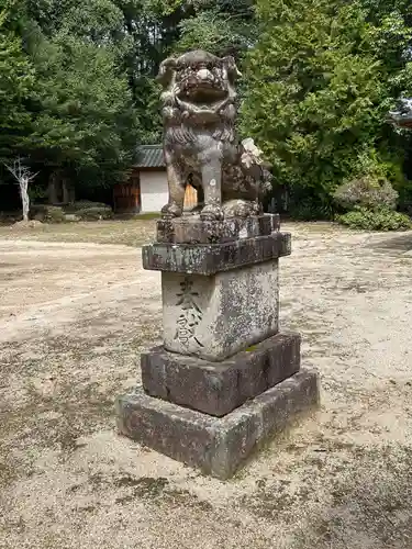 三坂神社（弾除け神社）の狛犬