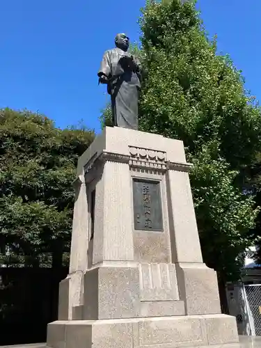 泉岳寺の像