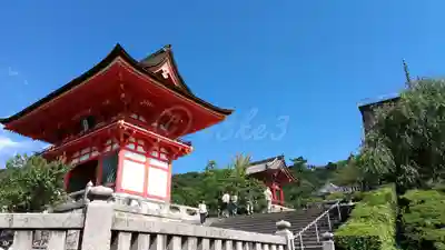 清水寺の山門・神門