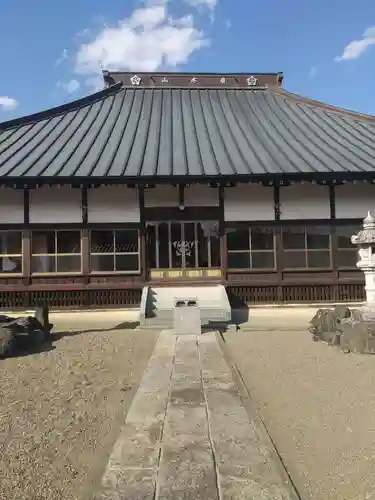 常福寺の本殿・本堂