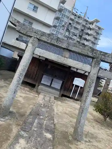 高倉荒神社の鳥居