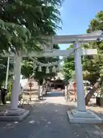 草加神社の鳥居