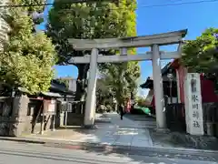 麻布氷川神社の鳥居