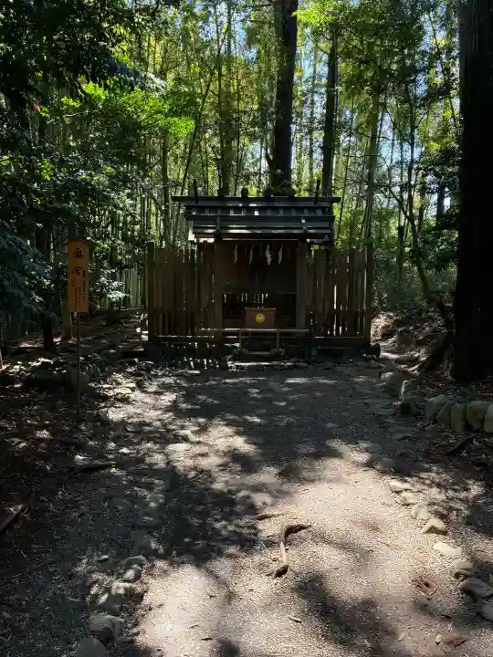 香取神宮奥宮の{uncategorized: "未分類", other: "その他", undefined: "問題あり", building: "その他建物", grave: "お墓", sacred_gate: "鳥居", guardian: "狛犬", statue: "像", buddha: "仏像", history: "歴史", nature: "自然", garden: "庭園", animal: "動物", pagoda: "塔", temizu: "手水舎", mountain_gate: "山門・神門", sanctuary: "本殿・本堂", subordinate: "末社・摂社", art: "芸術", scenery: "景色", jizo: "地蔵", ema: "絵馬", goshuin: "御朱印", omikuji: "おみくじ", items: "授与品その他", amulet: "お守り", goshuincho: "御朱印帳", eats: "食事", festival: "お祭り", votive_dance: "神楽", shichigosan: "七五三参", wedding: "結婚式", experience: "体験その他", initially: "初詣", around: "周辺", anti_infection: "感染症対策"}