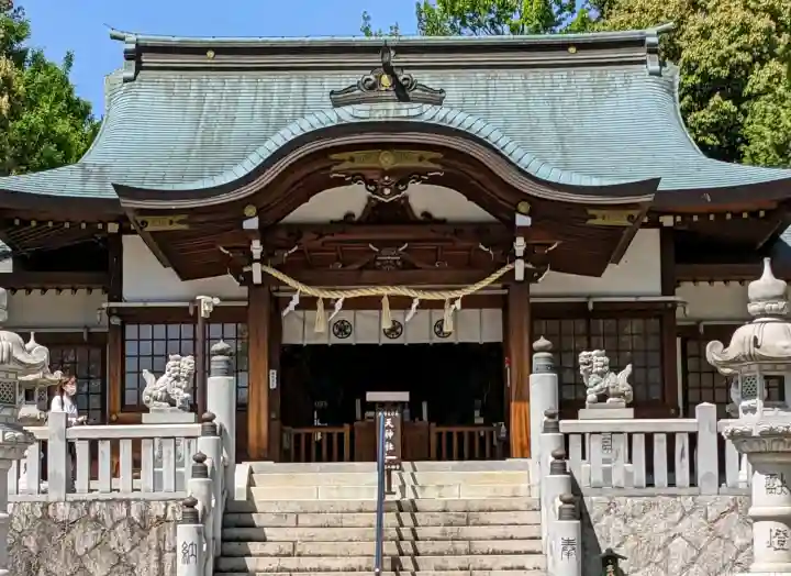 伊勝八幡宮の{uncategorized: "未分類", other: "その他", undefined: "問題あり", building: "その他建物", grave: "お墓", sacred_gate: "鳥居", guardian: "狛犬", statue: "像", buddha: "仏像", history: "歴史", nature: "自然", garden: "庭園", animal: "動物", pagoda: "塔", temizu: "手水舎", mountain_gate: "山門・神門", sanctuary: "本殿・本堂", subordinate: "末社・摂社", art: "芸術", scenery: "景色", jizo: "地蔵", ema: "絵馬", goshuin: "御朱印", omikuji: "おみくじ", items: "授与品その他", amulet: "お守り", goshuincho: "御朱印帳", eats: "食事", festival: "お祭り", votive_dance: "神楽", shichigosan: "七五三参", wedding: "結婚式", experience: "体験その他", initially: "初詣", around: "周辺", anti_infection: "感染症対策"}