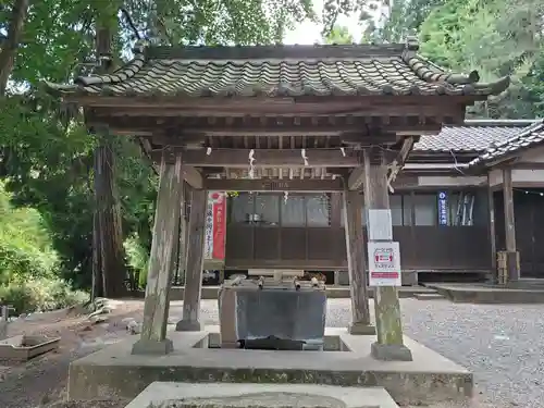 武田八幡宮の手水舎