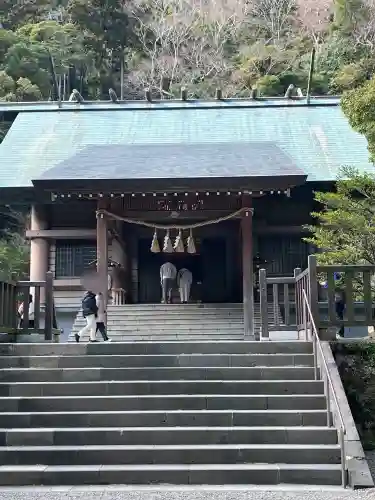 安房神社の{uncategorized: "未分類", other: "その他", undefined: "問題あり", building: "その他建物", grave: "お墓", sacred_gate: "鳥居", guardian: "狛犬", statue: "像", buddha: "仏像", history: "歴史", nature: "自然", garden: "庭園", animal: "動物", pagoda: "塔", temizu: "手水舎", mountain_gate: "山門・神門", sanctuary: "本殿・本堂", subordinate: "末社・摂社", art: "芸術", scenery: "景色", jizo: "地蔵", ema: "絵馬", goshuin: "御朱印", omikuji: "おみくじ", items: "授与品その他", amulet: "お守り", goshuincho: "御朱印帳", eats: "食事", festival: "お祭り", votive_dance: "神楽", shichigosan: "七五三参", wedding: "結婚式", experience: "体験その他", initially: "初詣", around: "周辺", anti_infection: "感染症対策"}