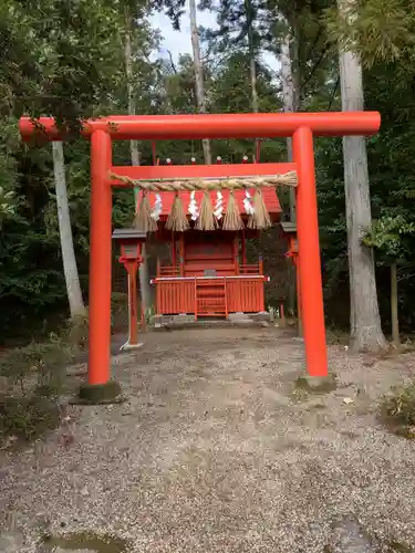 敢國神社の末社・摂社