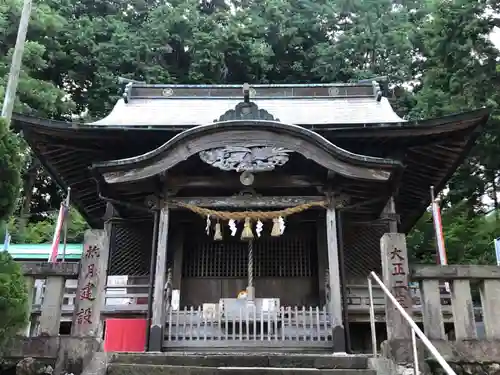 坂本八幡神社の本殿・本堂