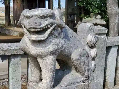 八幡神社の狛犬