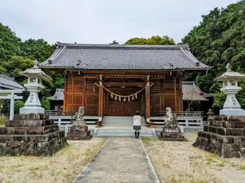 篠束神社の本殿・本堂