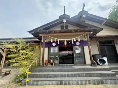 二柱神社の{uncategorized: "未分類", other: "その他", undefined: "問題あり", building: "その他建物", grave: "お墓", sacred_gate: "鳥居", guardian: "狛犬", statue: "像", buddha: "仏像", history: "歴史", nature: "自然", garden: "庭園", animal: "動物", pagoda: "塔", temizu: "手水舎", mountain_gate: "山門・神門", sanctuary: "本殿・本堂", subordinate: "末社・摂社", art: "芸術", scenery: "景色", jizo: "地蔵", ema: "絵馬", goshuin: "御朱印", omikuji: "おみくじ", items: "授与品その他", amulet: "お守り", goshuincho: "御朱印帳", eats: "食事", festival: "お祭り", votive_dance: "神楽", shichigosan: "七五三参", wedding: "結婚式", experience: "体験その他", initially: "初詣", around: "周辺", anti_infection: "感染症対策"}