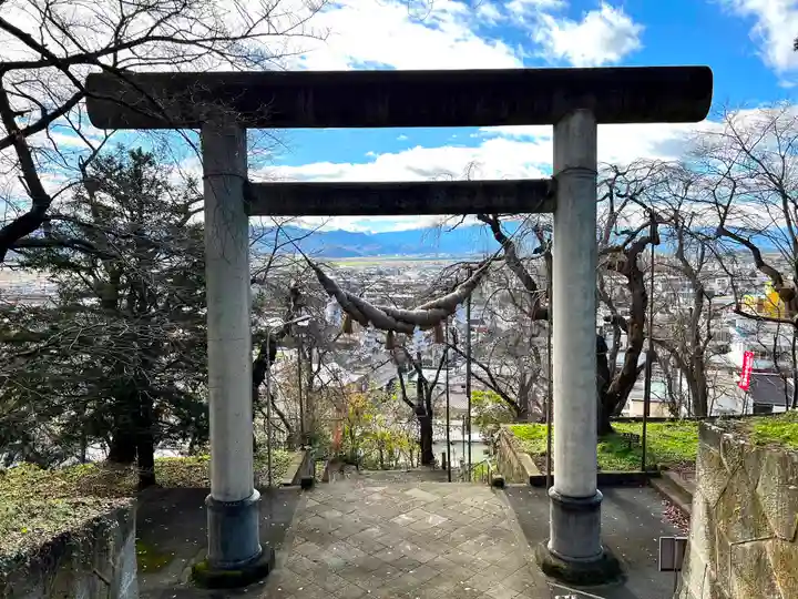 烏帽子山八幡宮の鳥居