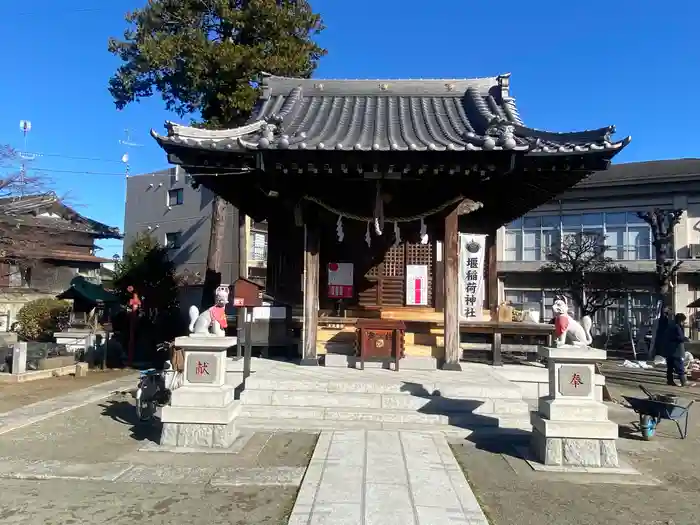 稲荷神社の本殿