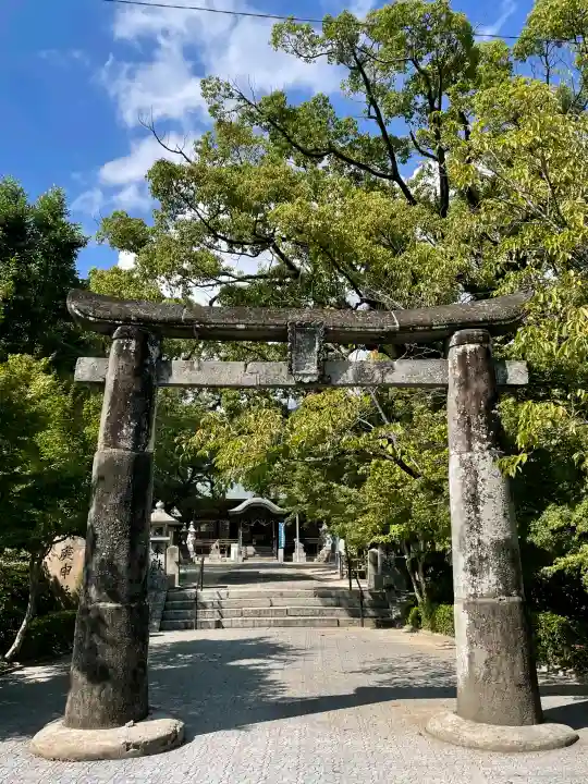與止日女神社の{uncategorized: "未分類", other: "その他", undefined: "問題あり", building: "その他建物", grave: "お墓", sacred_gate: "鳥居", guardian: "狛犬", statue: "像", buddha: "仏像", history: "歴史", nature: "自然", garden: "庭園", animal: "動物", pagoda: "塔", temizu: "手水舎", mountain_gate: "山門・神門", sanctuary: "本殿・本堂", subordinate: "末社・摂社", art: "芸術", scenery: "景色", jizo: "地蔵", ema: "絵馬", goshuin: "御朱印", omikuji: "おみくじ", items: "授与品その他", amulet: "お守り", goshuincho: "御朱印帳", eats: "食事", festival: "お祭り", votive_dance: "神楽", shichigosan: "七五三参", wedding: "結婚式", experience: "体験その他", initially: "初詣", around: "周辺", anti_infection: "感染症対策"}