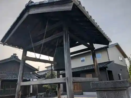 専福寺の{uncategorized: "未分類", other: "その他", undefined: "問題あり", building: "その他建物", grave: "お墓", sacred_gate: "鳥居", guardian: "狛犬", statue: "像", buddha: "仏像", history: "歴史", nature: "自然", garden: "庭園", animal: "動物", pagoda: "塔", temizu: "手水舎", mountain_gate: "山門・神門", sanctuary: "本殿・本堂", subordinate: "末社・摂社", art: "芸術", scenery: "景色", jizo: "地蔵", ema: "絵馬", goshuin: "御朱印", omikuji: "おみくじ", items: "授与品その他", amulet: "お守り", goshuincho: "御朱印帳", eats: "食事", festival: "お祭り", votive_dance: "神楽", shichigosan: "七五三参", wedding: "結婚式", experience: "体験その他", initially: "初詣", around: "周辺", anti_infection: "感染症対策"}