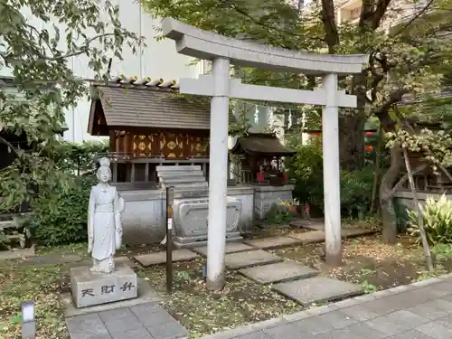 成子天神社の末社・摂社