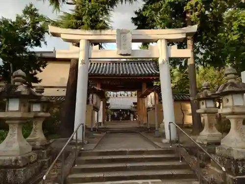 片埜神社の鳥居