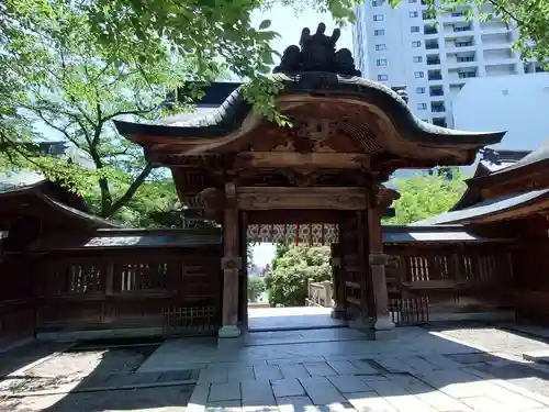 宇都宮二荒山神社の山門