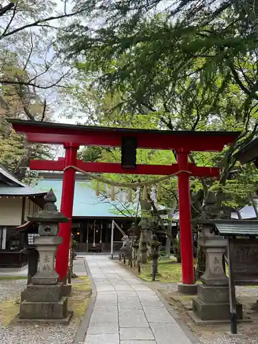 蠶養國神社の鳥居