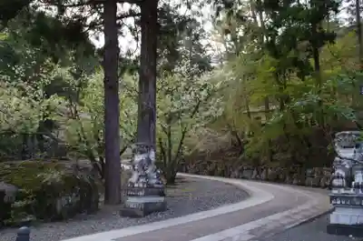 身延山 祖廟拝殿のその他建物