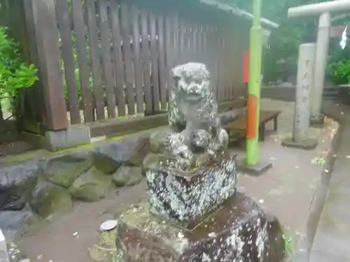 片瀬諏訪神社の狛犬