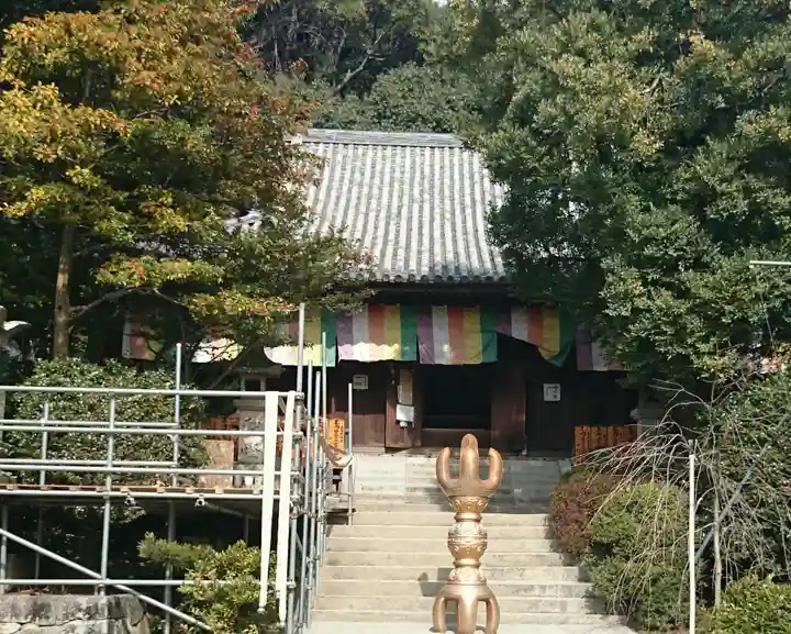 石手寺の本殿・本堂