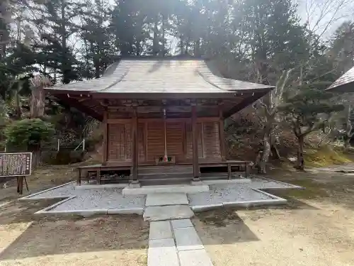 真照寺の{uncategorized: "未分類", other: "その他", undefined: "問題あり", building: "その他建物", grave: "お墓", sacred_gate: "鳥居", guardian: "狛犬", statue: "像", buddha: "仏像", history: "歴史", nature: "自然", garden: "庭園", animal: "動物", pagoda: "塔", temizu: "手水舎", mountain_gate: "山門・神門", sanctuary: "本殿・本堂", subordinate: "末社・摂社", art: "芸術", scenery: "景色", jizo: "地蔵", ema: "絵馬", goshuin: "御朱印", omikuji: "おみくじ", items: "授与品その他", amulet: "お守り", goshuincho: "御朱印帳", eats: "食事", festival: "お祭り", votive_dance: "神楽", shichigosan: "七五三参", wedding: "結婚式", experience: "体験その他", initially: "初詣", around: "周辺", anti_infection: "感染症対策"}