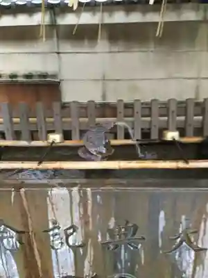 小野照崎神社の手水舎