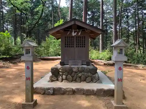 高麗神社の末社