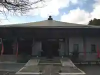 明治寺の本殿・本堂