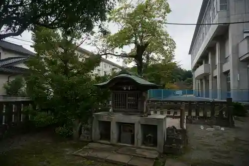 阿羅波比神社の末社