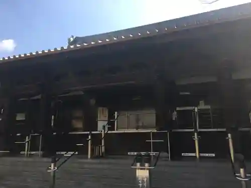 萬行寺の本殿