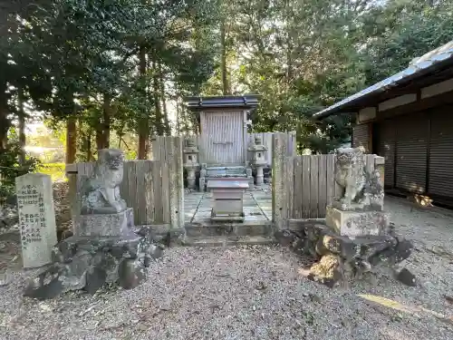 小野神社の{uncategorized: "未分類", other: "その他", undefined: "問題あり", building: "その他建物", grave: "お墓", sacred_gate: "鳥居", guardian: "狛犬", statue: "像", buddha: "仏像", history: "歴史", nature: "自然", garden: "庭園", animal: "動物", pagoda: "塔", temizu: "手水舎", mountain_gate: "山門・神門", sanctuary: "本殿・本堂", subordinate: "末社・摂社", art: "芸術", scenery: "景色", jizo: "地蔵", ema: "絵馬", goshuin: "御朱印", omikuji: "おみくじ", items: "授与品その他", amulet: "お守り", goshuincho: "御朱印帳", eats: "食事", festival: "お祭り", votive_dance: "神楽", shichigosan: "七五三参", wedding: "結婚式", experience: "体験その他", initially: "初詣", around: "周辺", anti_infection: "感染症対策"}