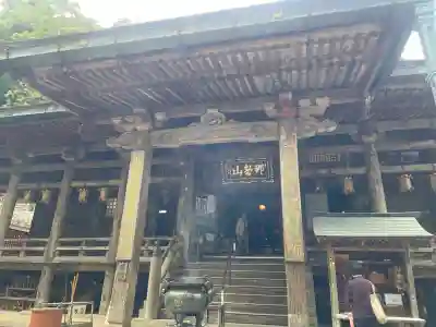 青岸渡寺の{uncategorized: "未分類", other: "その他", undefined: "問題あり", building: "その他建物", grave: "お墓", sacred_gate: "鳥居", guardian: "狛犬", statue: "像", buddha: "仏像", history: "歴史", nature: "自然", garden: "庭園", animal: "動物", pagoda: "塔", temizu: "手水舎", mountain_gate: "山門・神門", sanctuary: "本殿・本堂", subordinate: "末社・摂社", art: "芸術", scenery: "景色", jizo: "地蔵", ema: "絵馬", goshuin: "御朱印", omikuji: "おみくじ", items: "授与品その他", amulet: "お守り", goshuincho: "御朱印帳", eats: "食事", festival: "お祭り", votive_dance: "神楽", shichigosan: "七五三参", wedding: "結婚式", experience: "体験その他", initially: "初詣", around: "周辺", anti_infection: "感染症対策"}