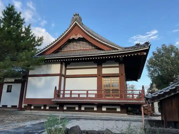 関無院の本殿・本堂