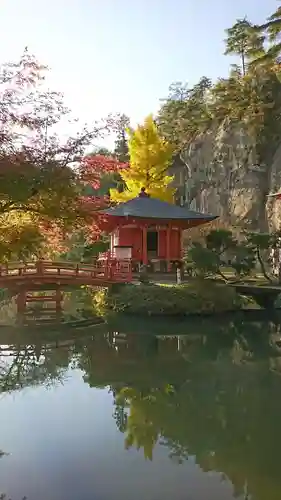 達谷西光寺の庭園